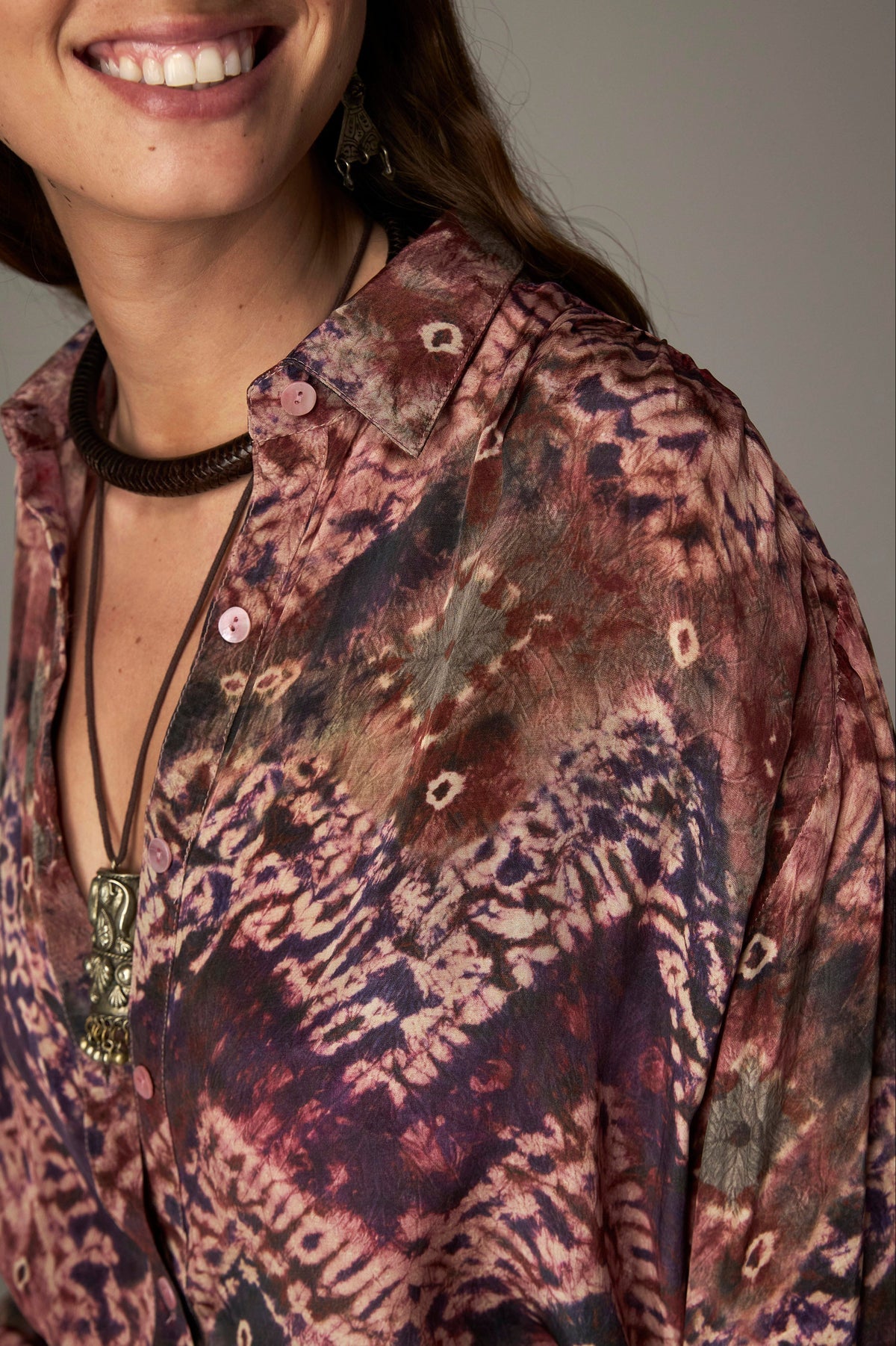 Camisa de Janis arcoíris