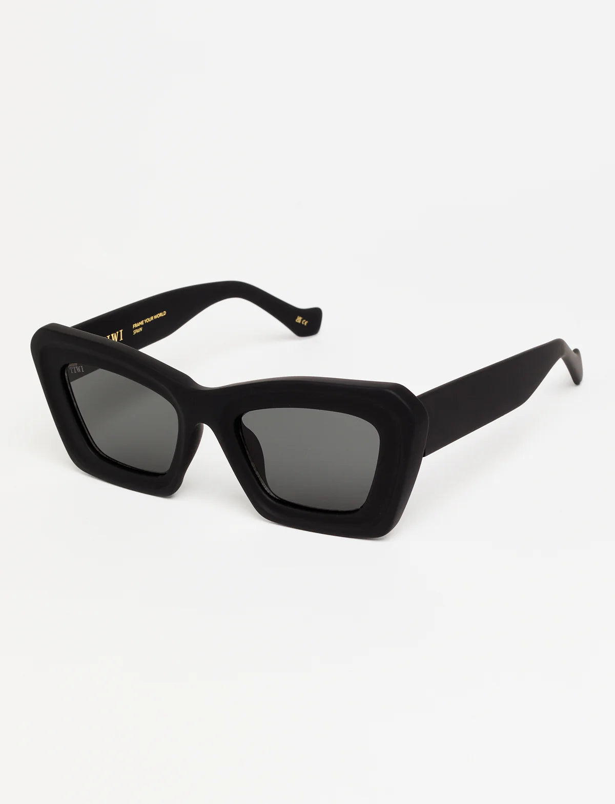 Filippa total black