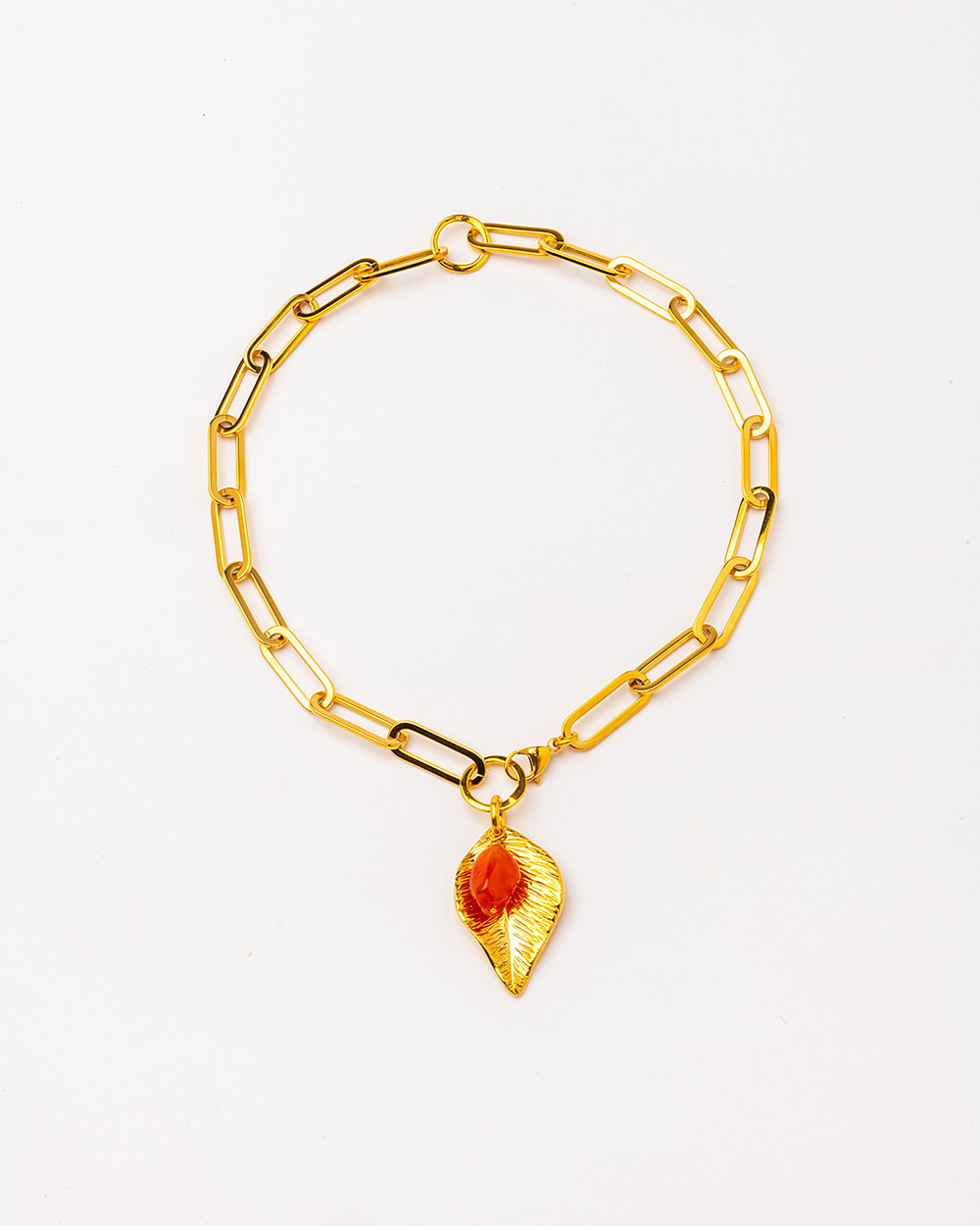 Collar corto con calcedonia naranja