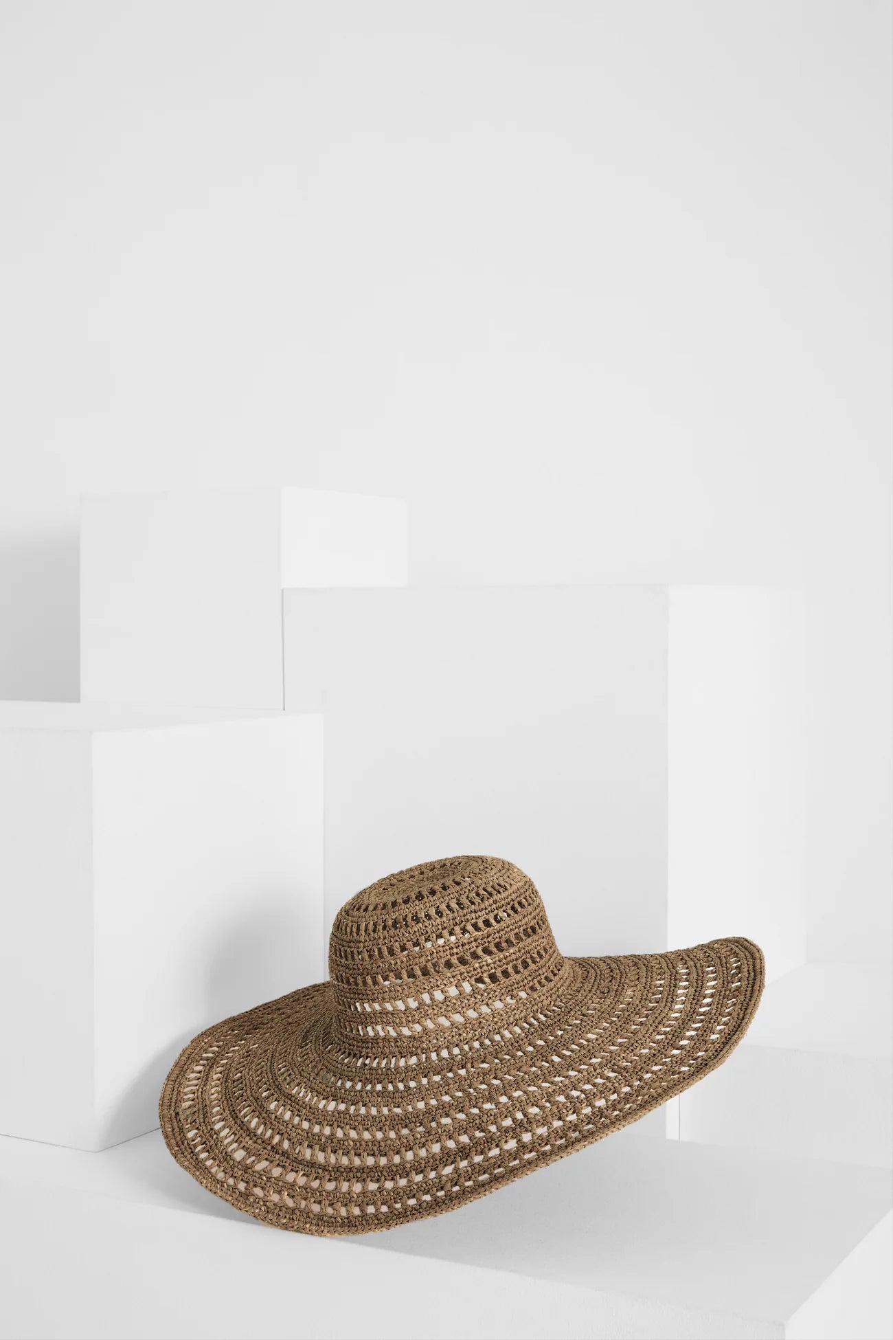 Sombrero de rafia Candela dark tea