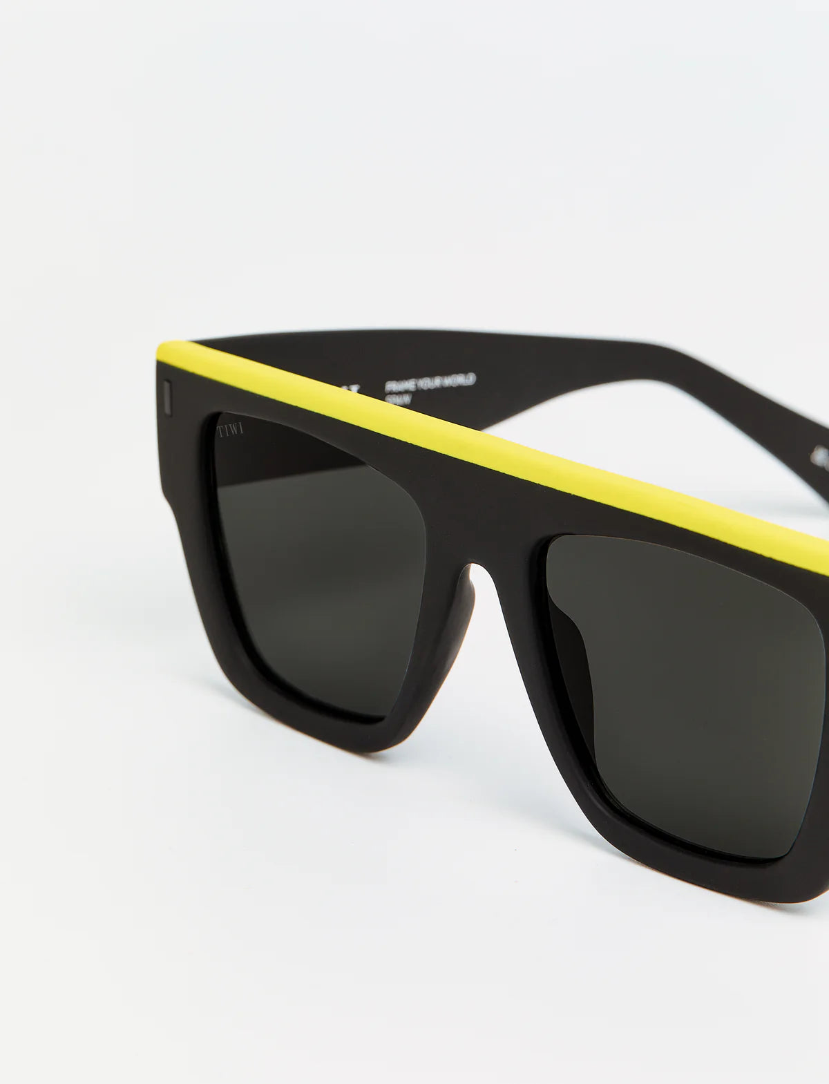 Soleil II yellow black