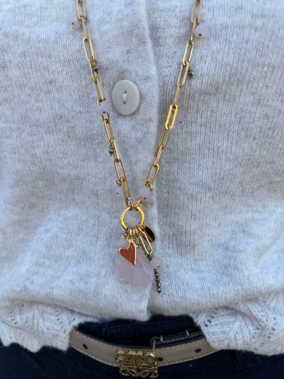 Collar largo con cuarzo rosa y pirita